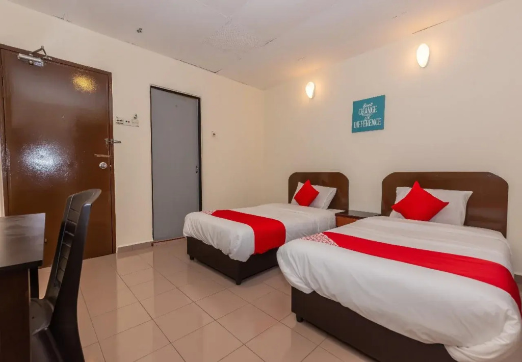 Hotel Bamboo By OYO Rooms