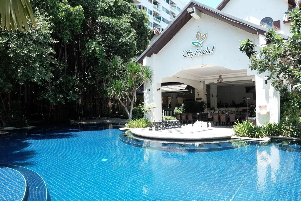 White House Resort