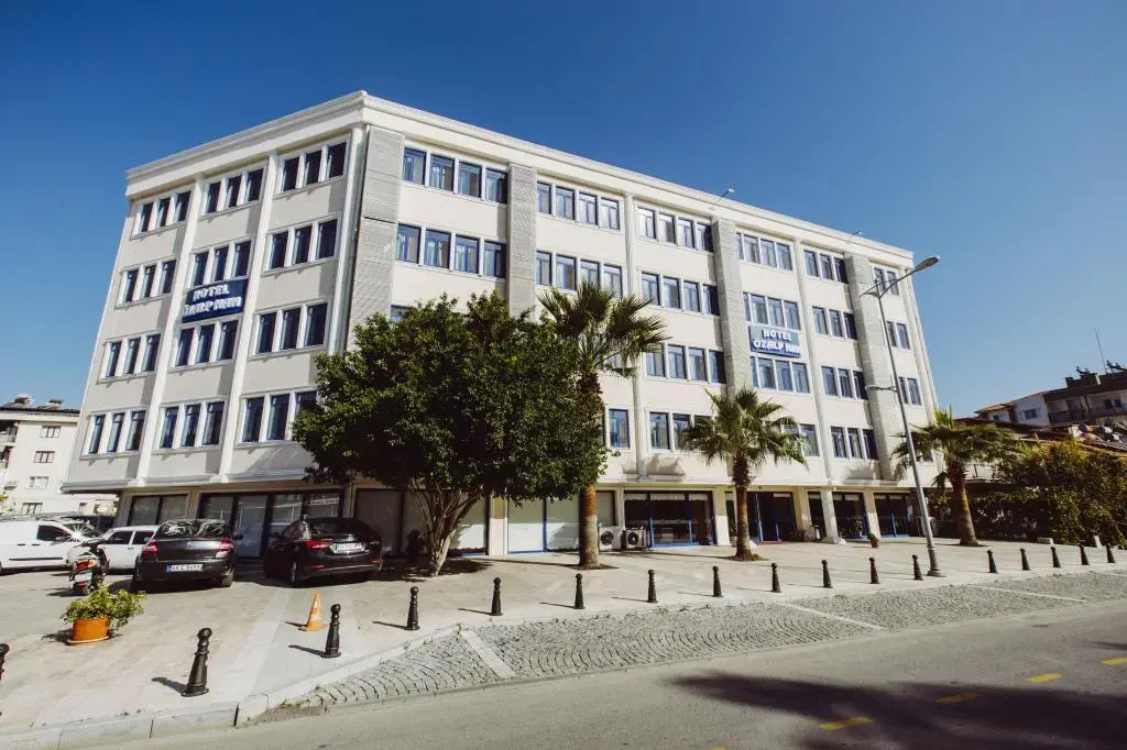 Ozalp Han Hotel
