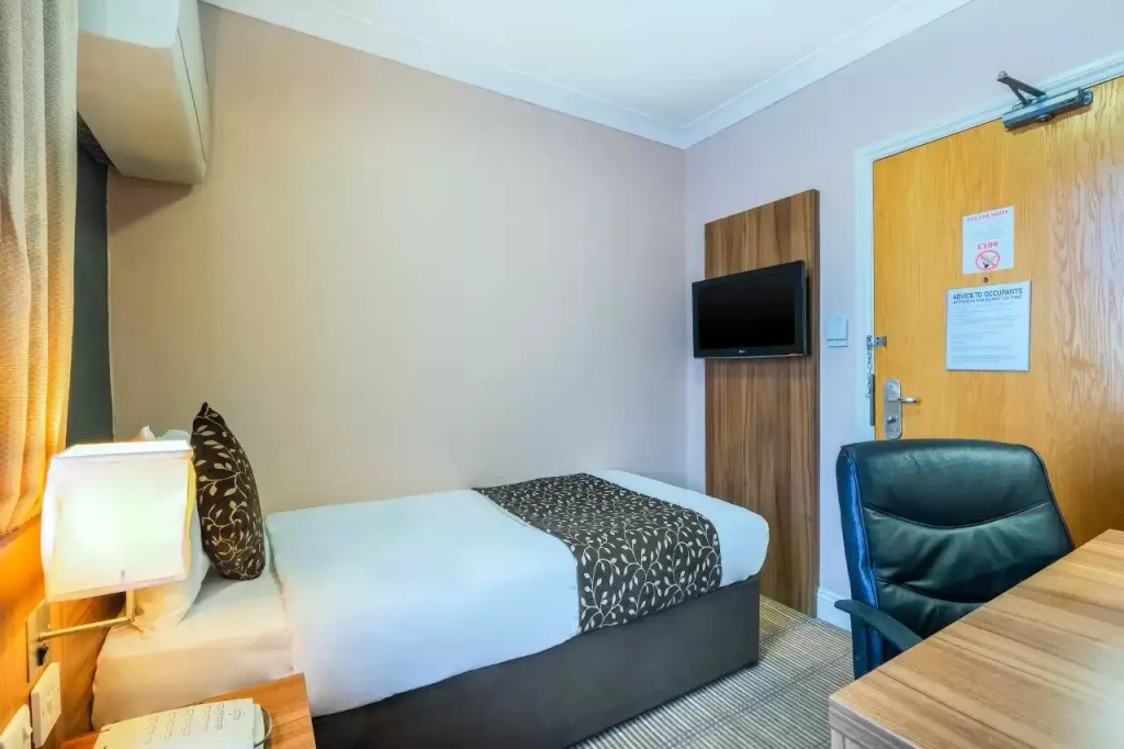 Kings Cross Inn Hotel