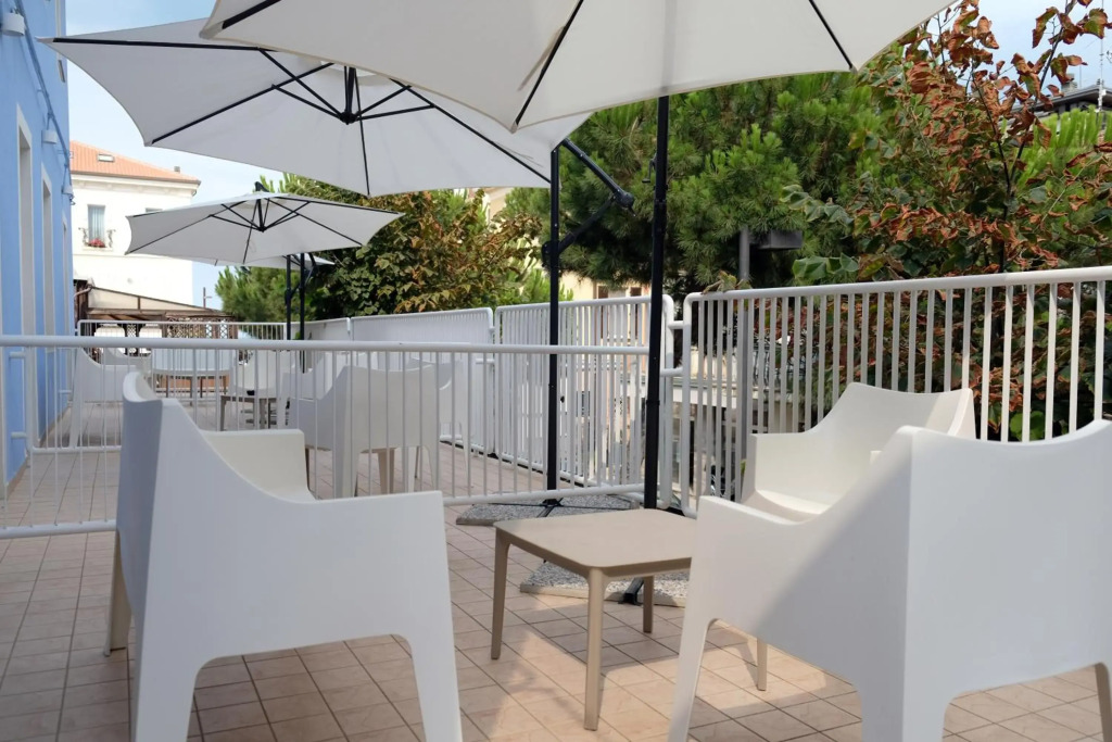 Hotel Canasta