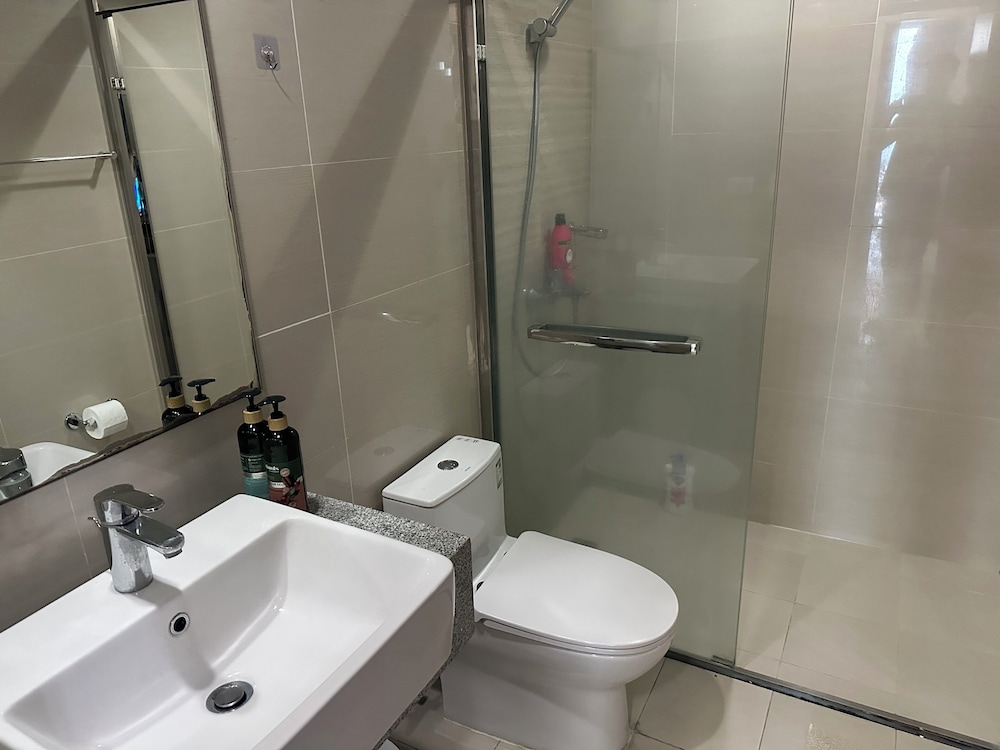 RareCut 177sqm 4BR Uptown Parksuites BGC