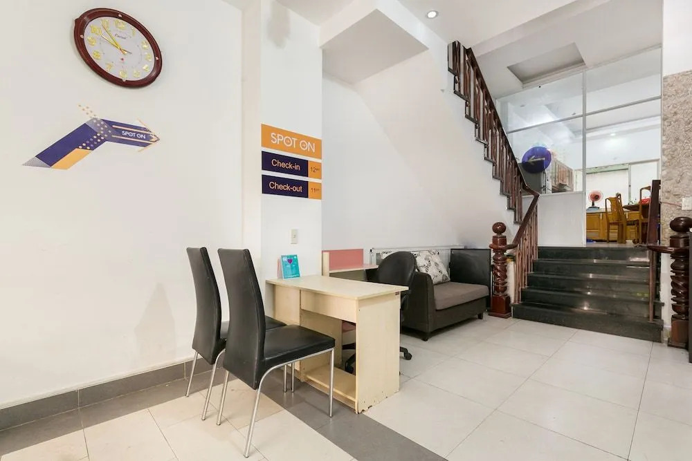 OYO 760 Ceo House Homestay - Hostel