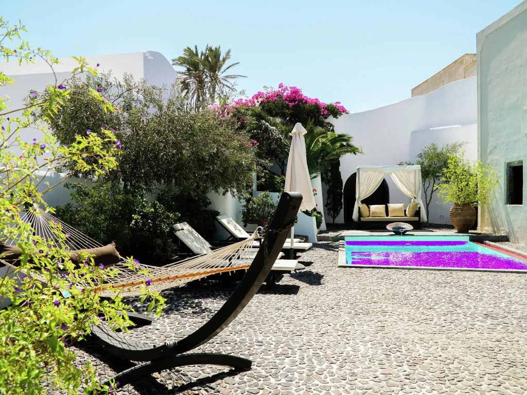 Villa in Santorini with Stunning Outdoor Kitchen