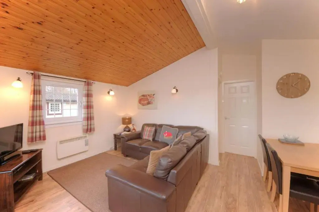 Appin Holiday Homes - Lodges, Shepherds Hut and Train Carriage stays