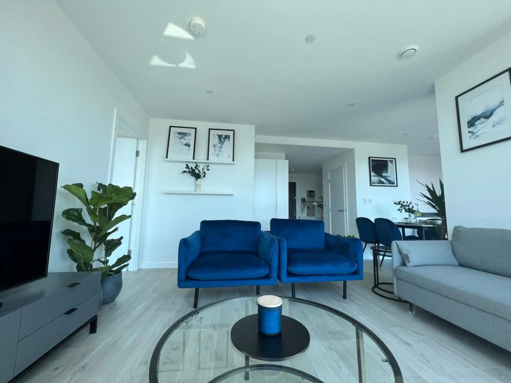 Luxury penthouse with stunning views near Canary Wharf