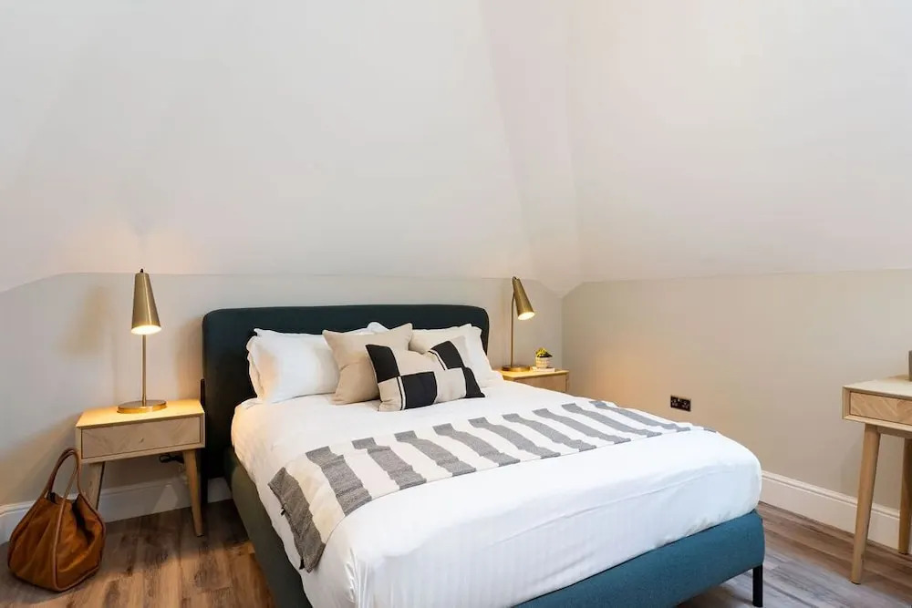 YourApartment - Wellington Place