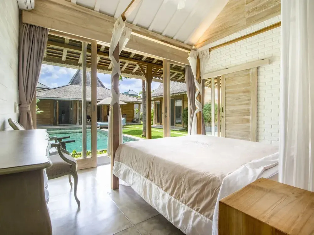 Peaceful Affordable 3 Bedrooms Private Pool Villa Near Seminyak
