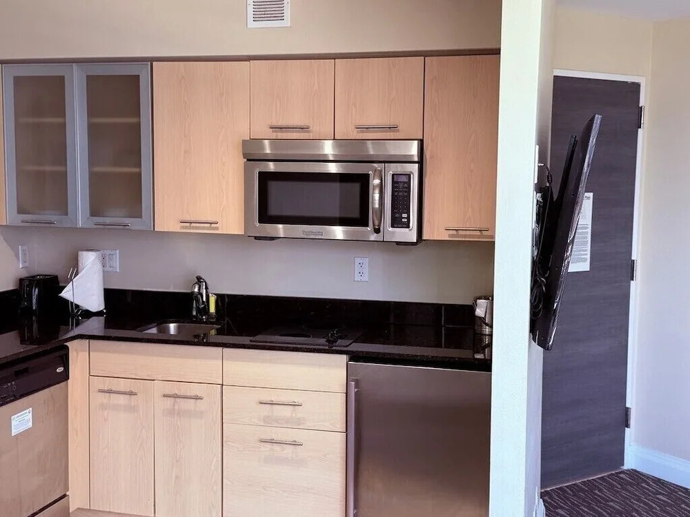 1 Bedroom  Suite with intracoastal view