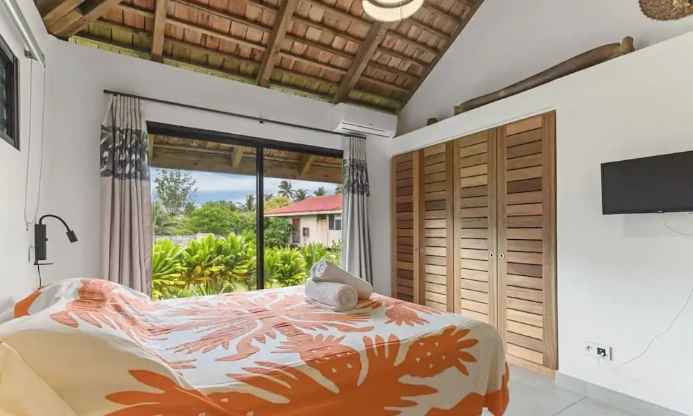 Shoreline Getaway Spacious 3BR Villa in Moorea
