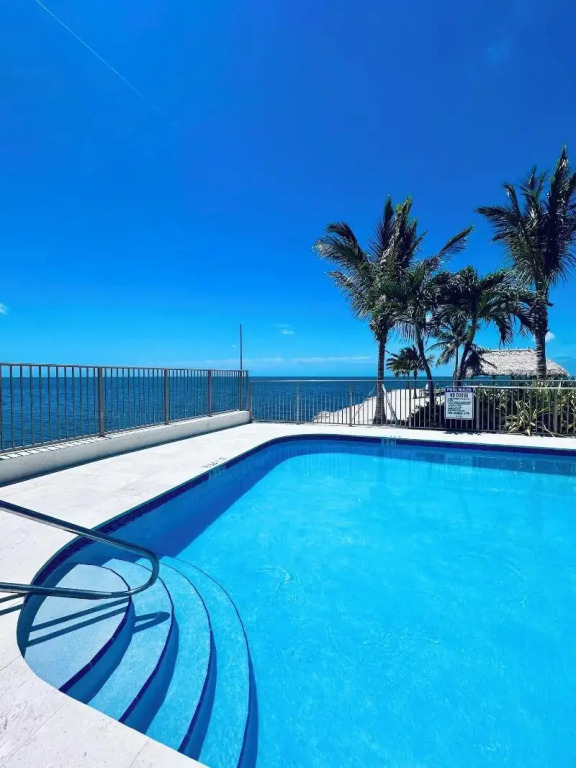 Ragged Edge Resort & Marina