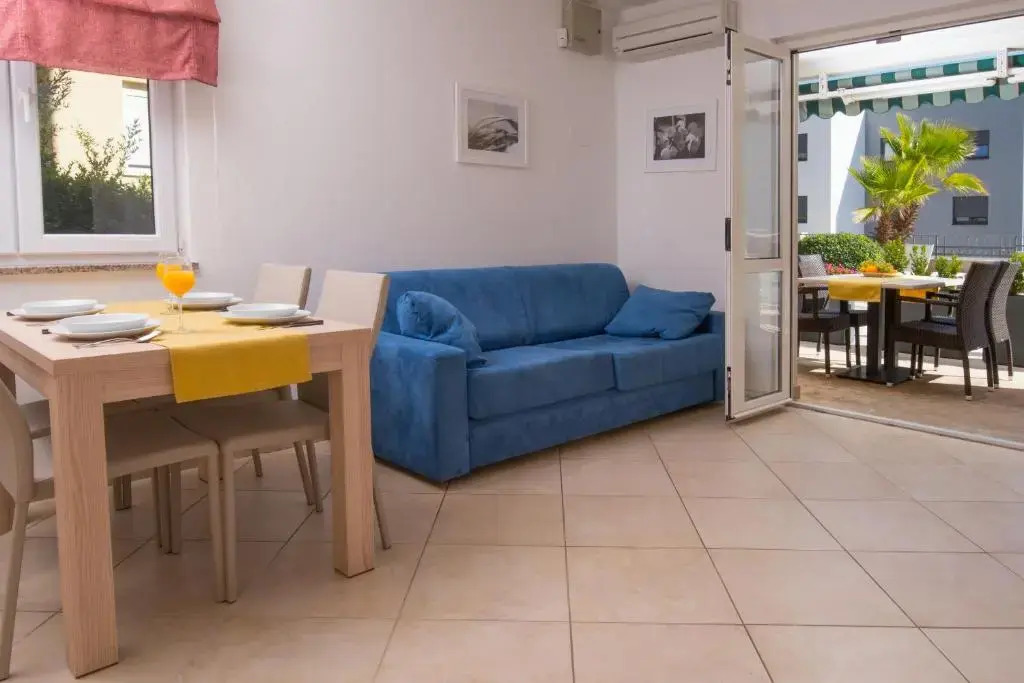Apartments Flora