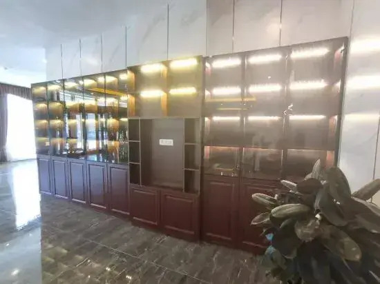 Yunwei Business Hotel