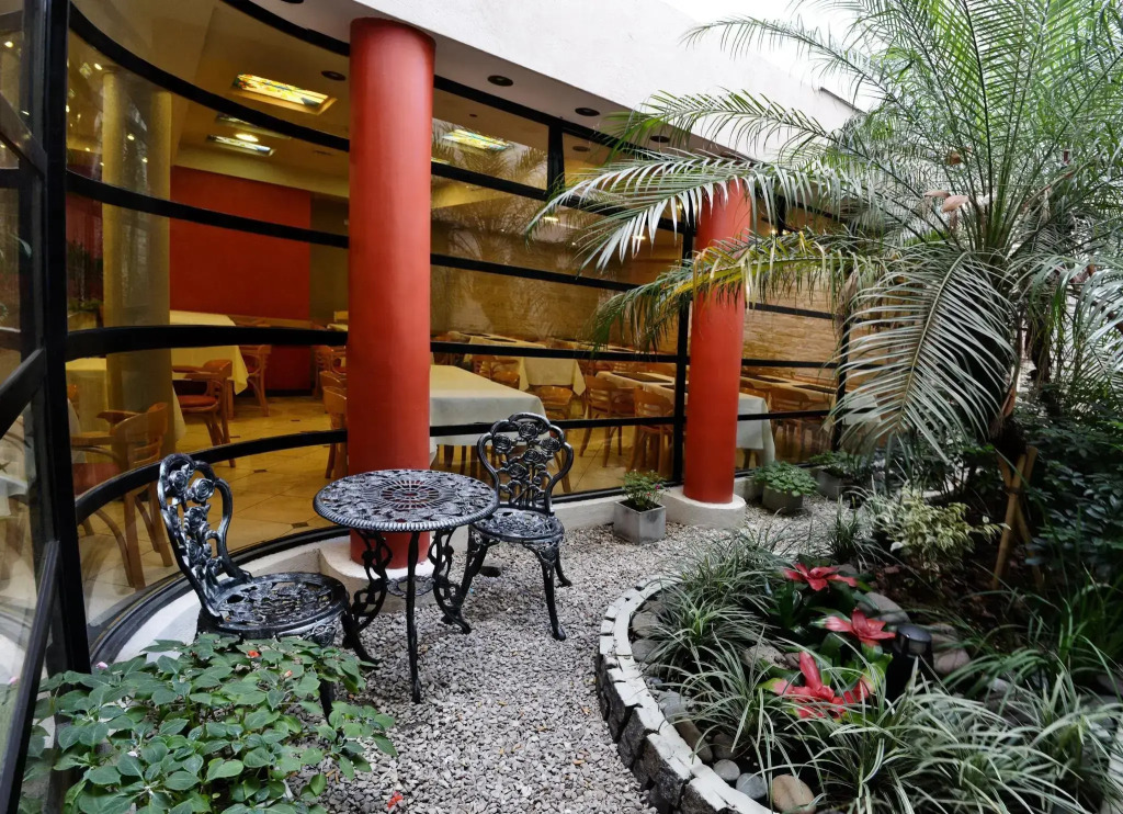 Sarmiento Palace Hotel