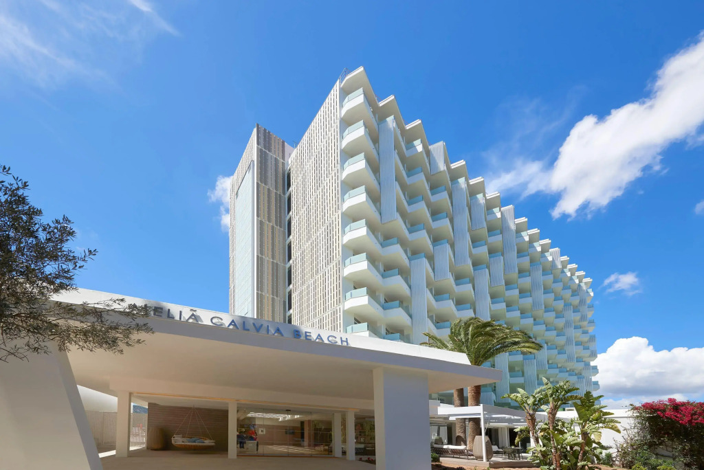Отель Melia Calviá Beach