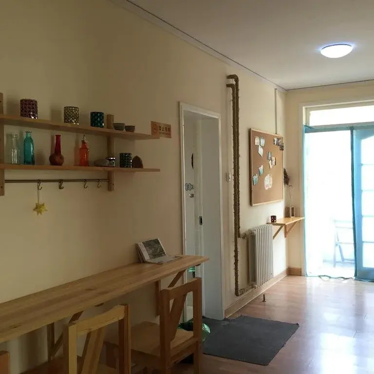We+Coffee Hostel