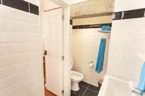 Bairro Alto Living 2BDR Duplex by LovelyStay