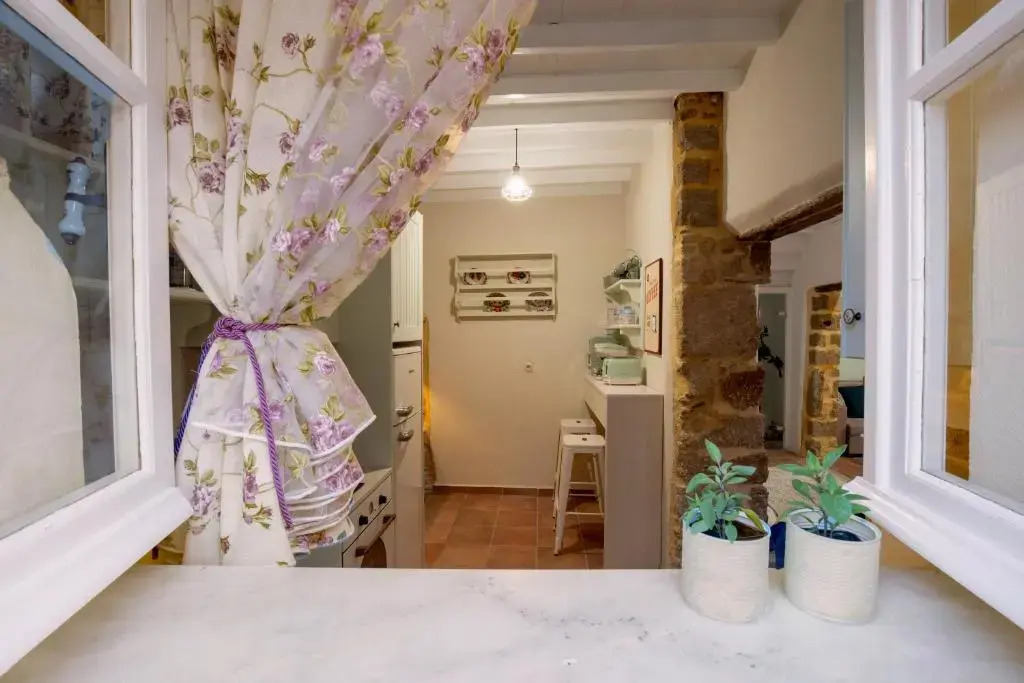 A33 Rhodes Old Town House