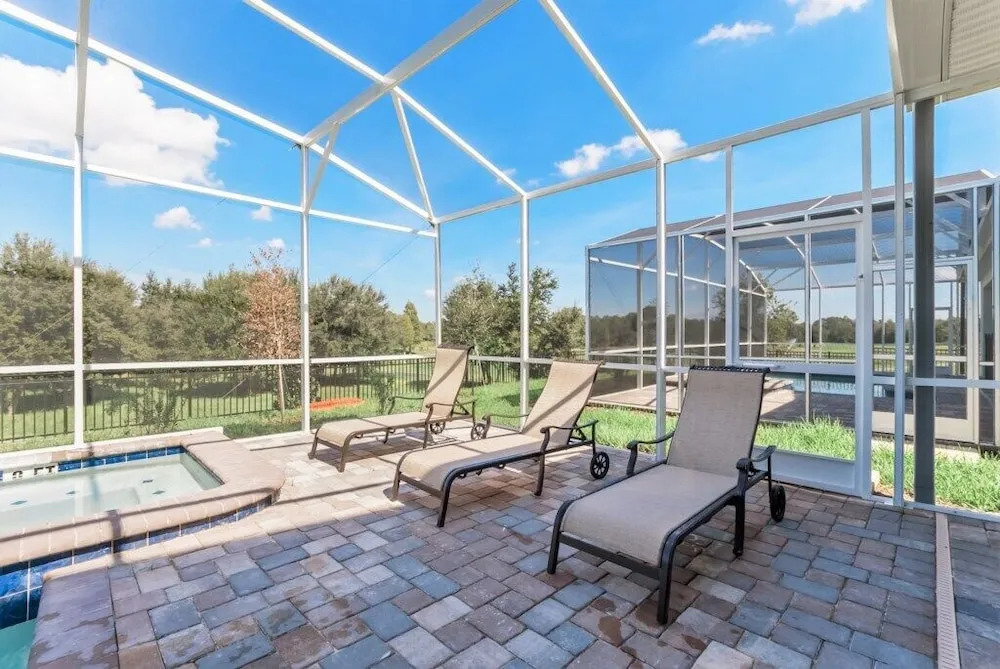 8 Bed 5 Ba Villa with Games, Pool & Spa
