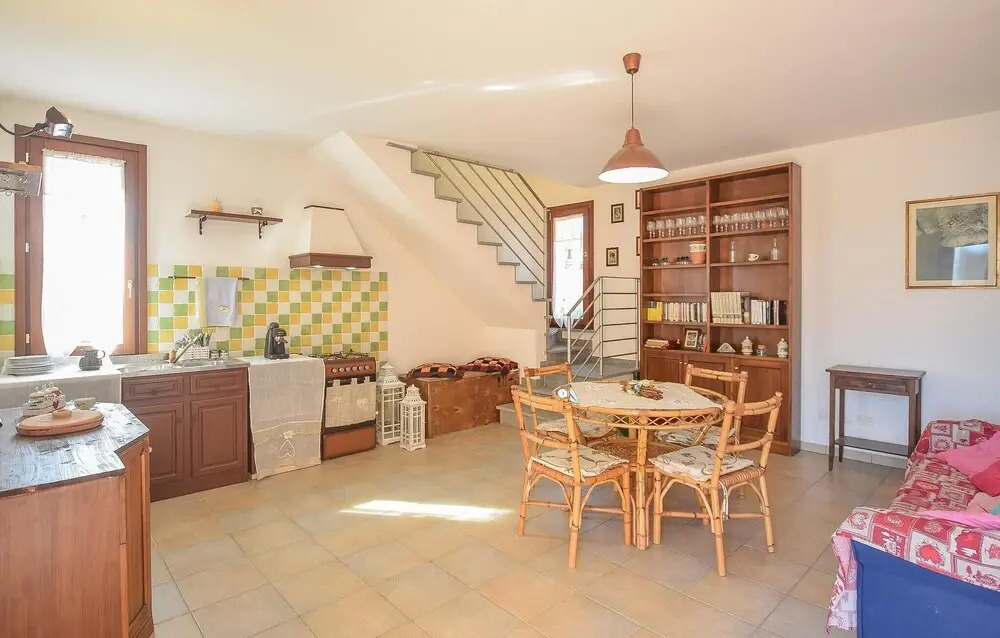 2 Bedroom Amazing Home In Orentano