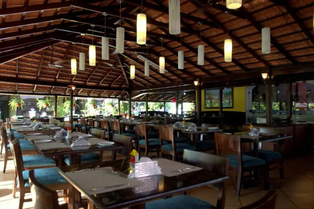Colonia Santa Maria, A Club M Associate