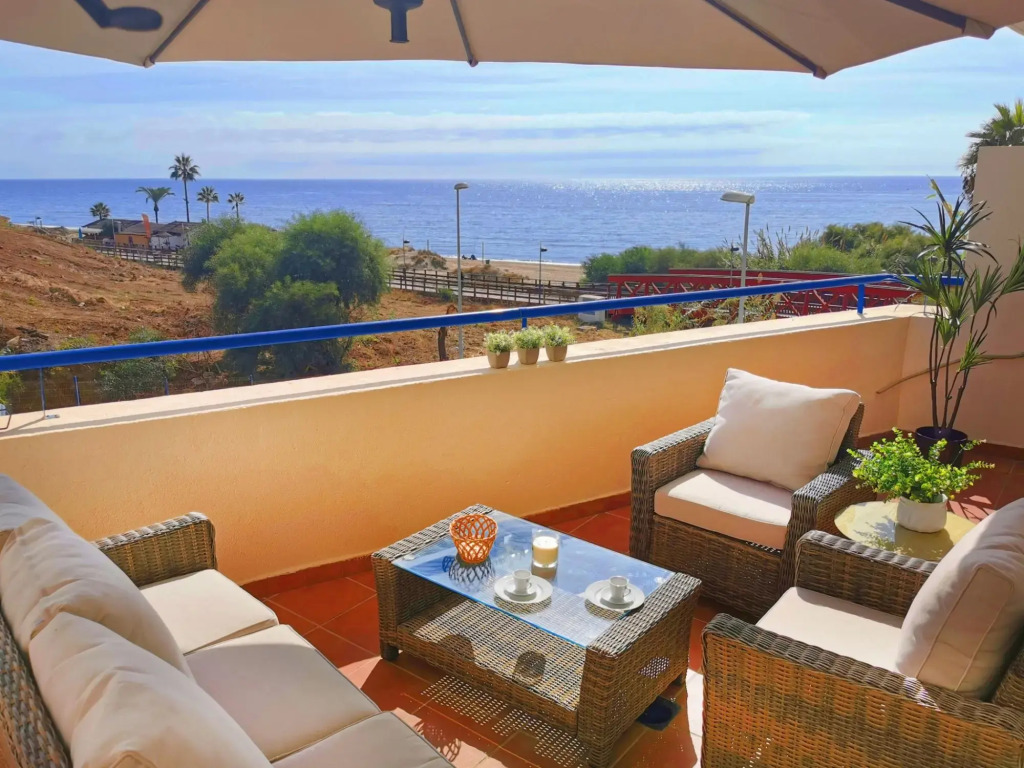 Beautiful Apartment on the beach 103