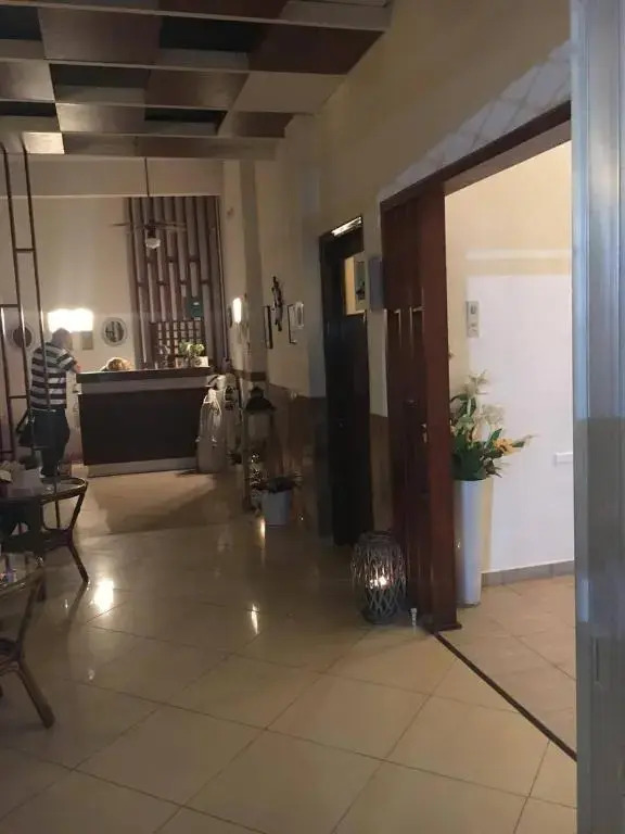 Hotel12