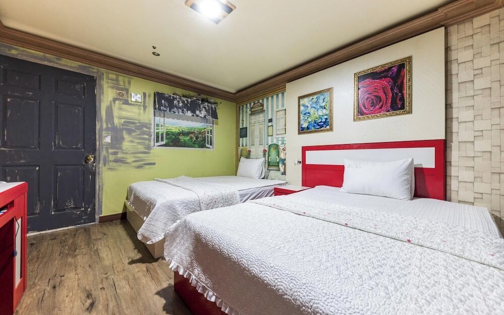 Seven Motel