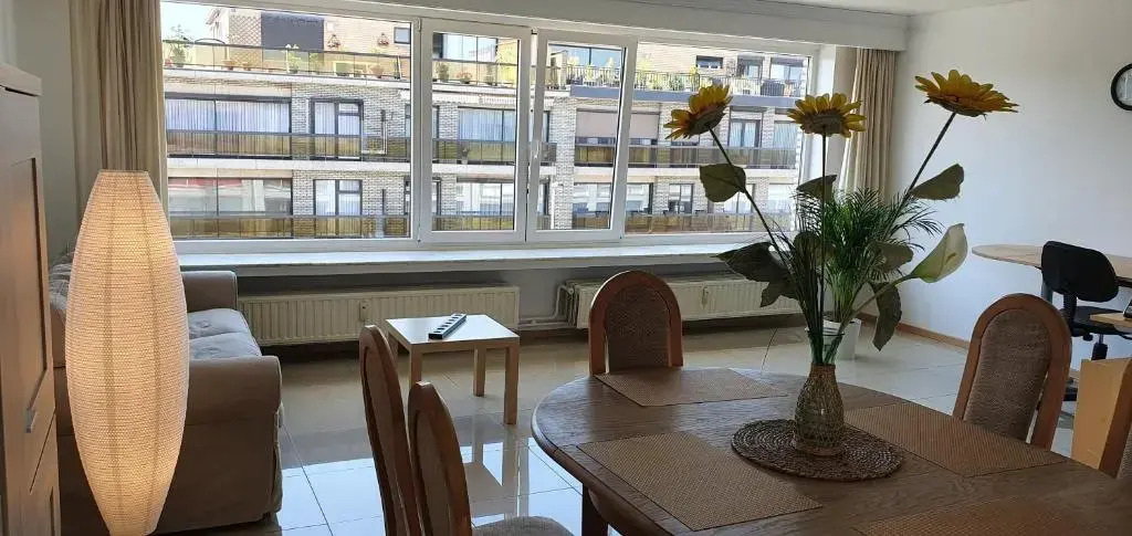 Superb Appartement With 3 Bed Rooms In Antwerpen
