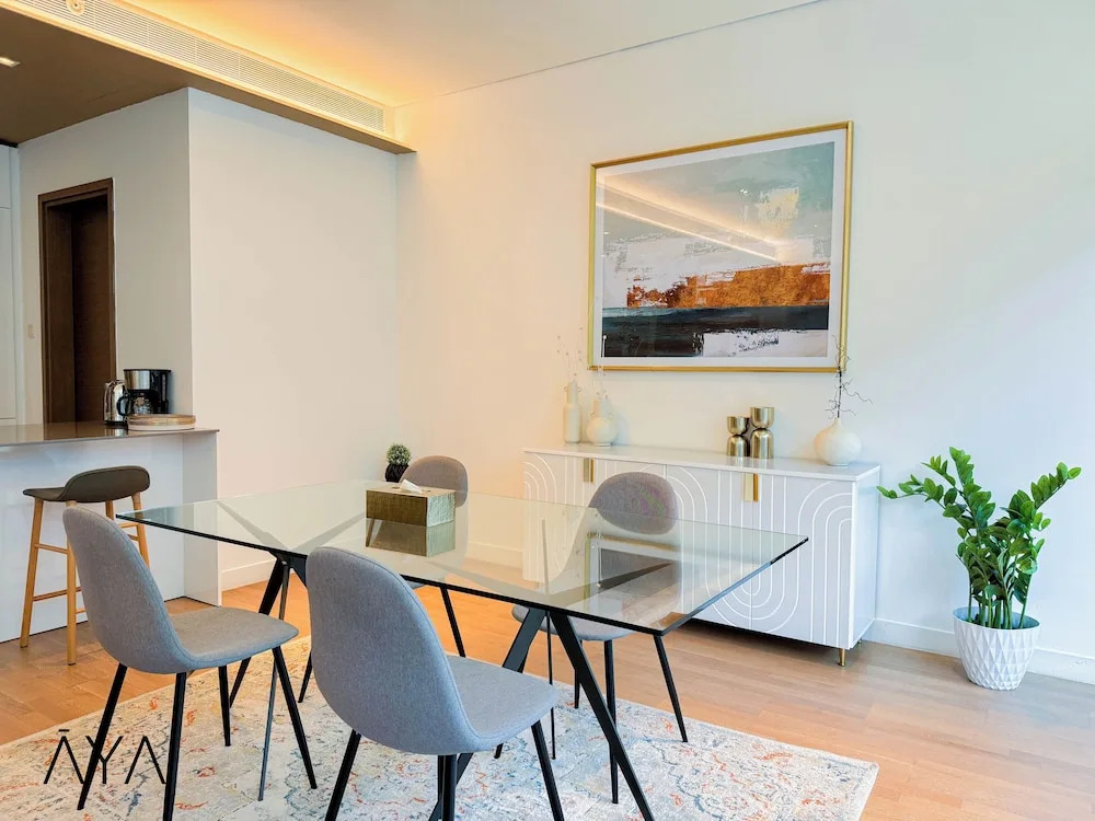 Aya - Sophisticated 1BR Apartment in CityWalk with Views