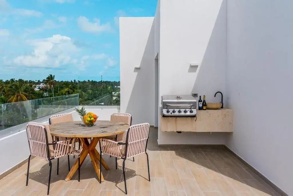 Private Picuzzi in New Penthouse Los Corales, 403