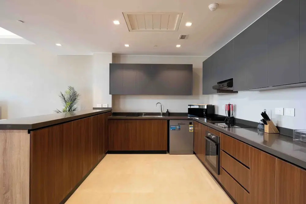 Aeon Towers Boutique Apartments by BirdNest
