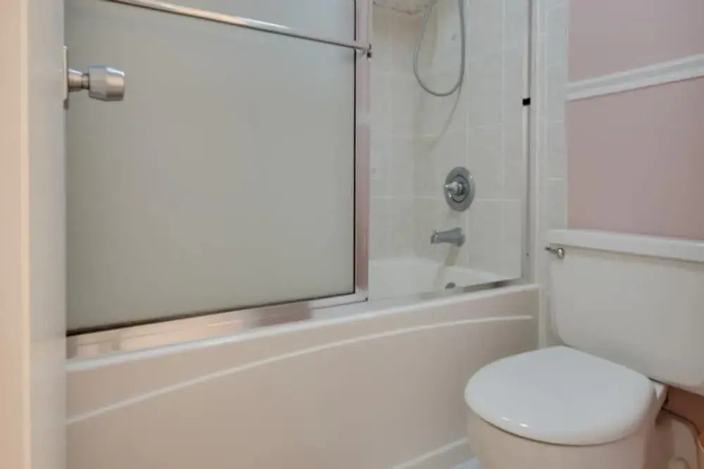 9400 1207 - 2 Br Condo