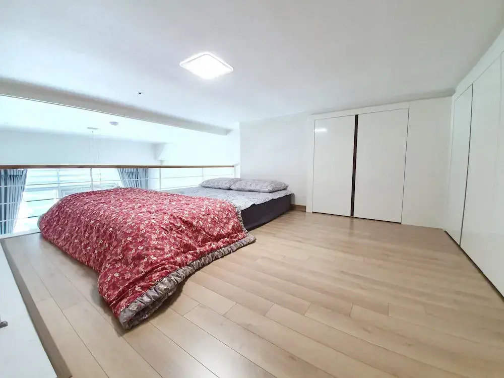 Dg House