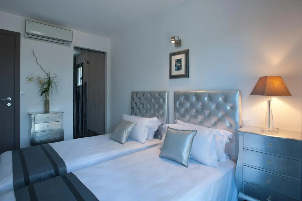 Casa Julia in Zonza with 3 bedrooms and 4 bathrooms
