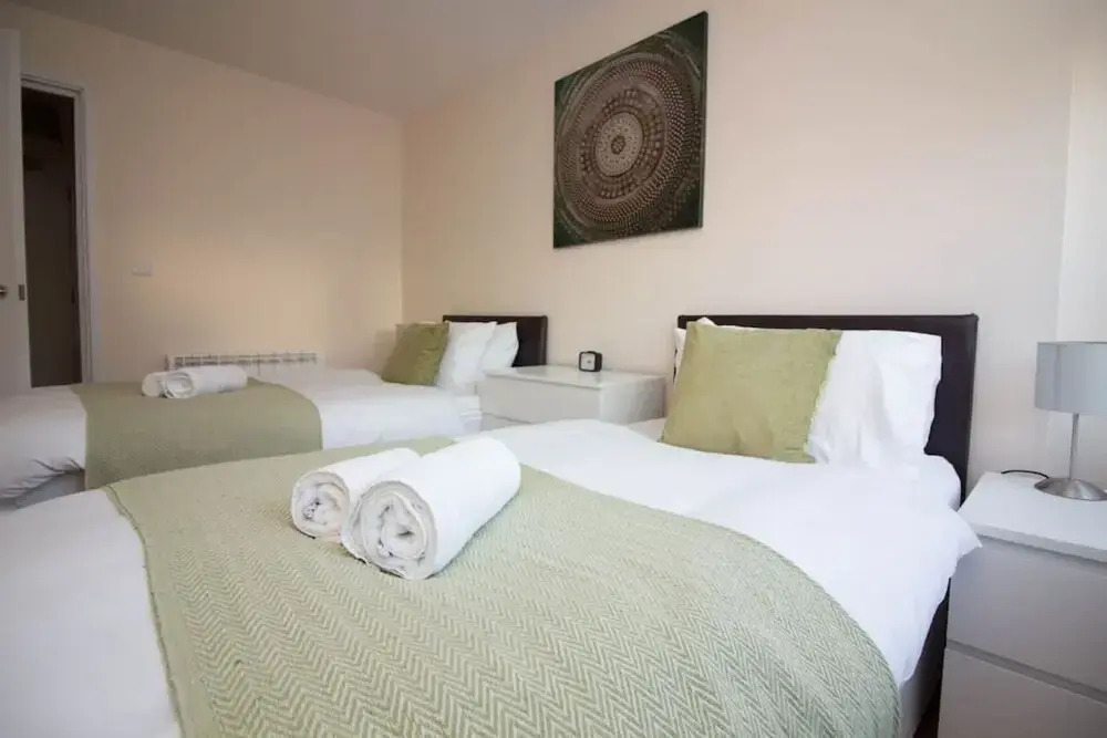 Stayzo Stylish Accommodation in Southampton 10