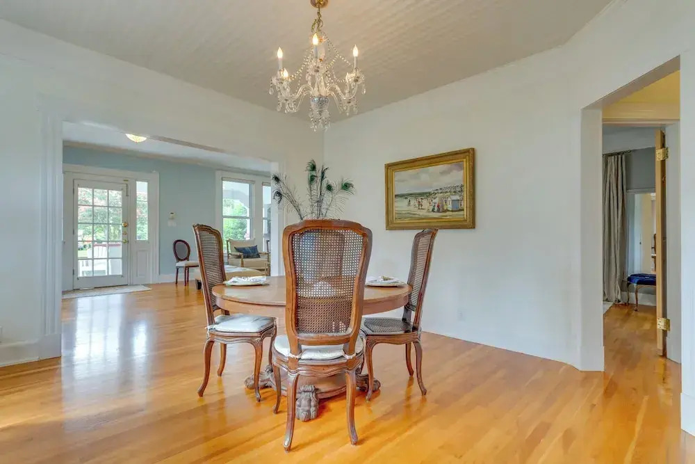 Pensacola Paradise: Furnished Deck & Gas Grill!