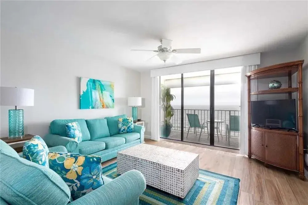 Summerchase 1006 - 3 Br condo by RedAwning
