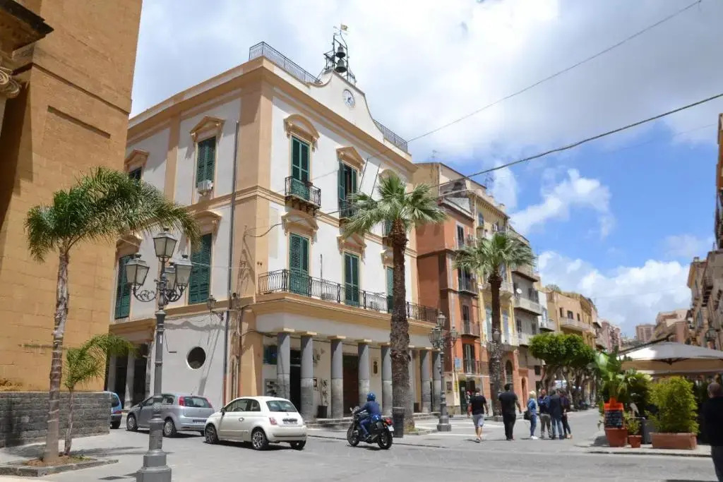 La rosa dei venti, apartment 1