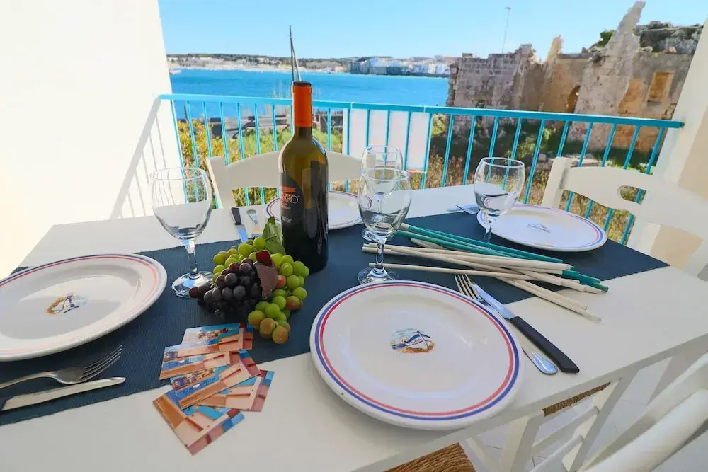 Casa Lucrezia Unique Sea View and Relaxation Near the Historic Centre