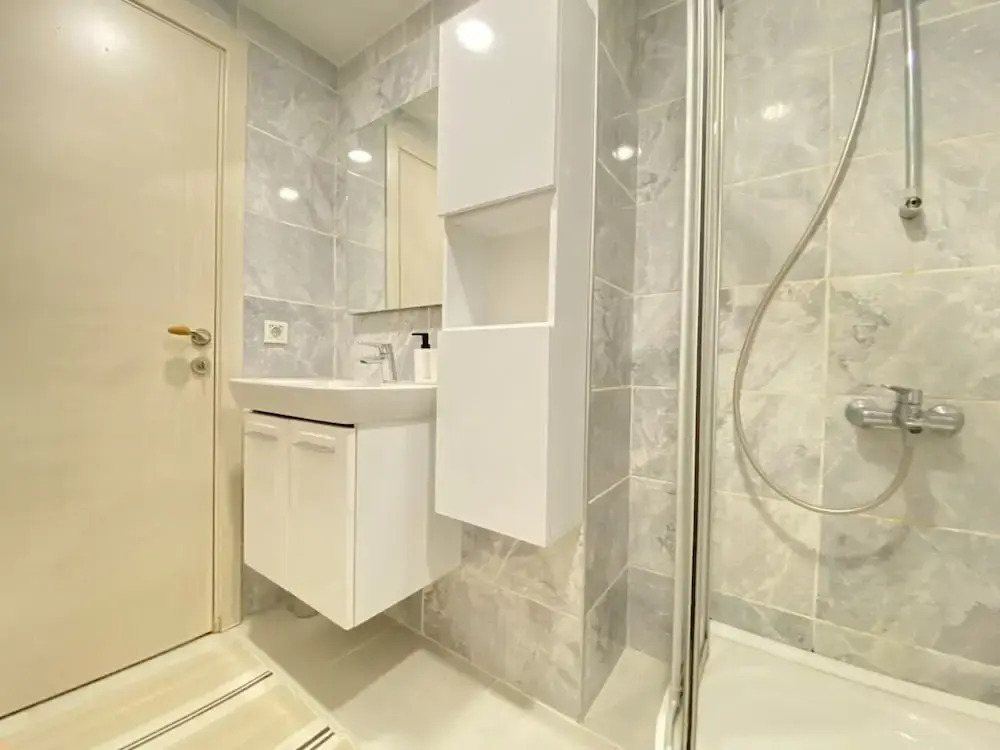 Missafir Modern Flat with Balcony on Bagdat Street