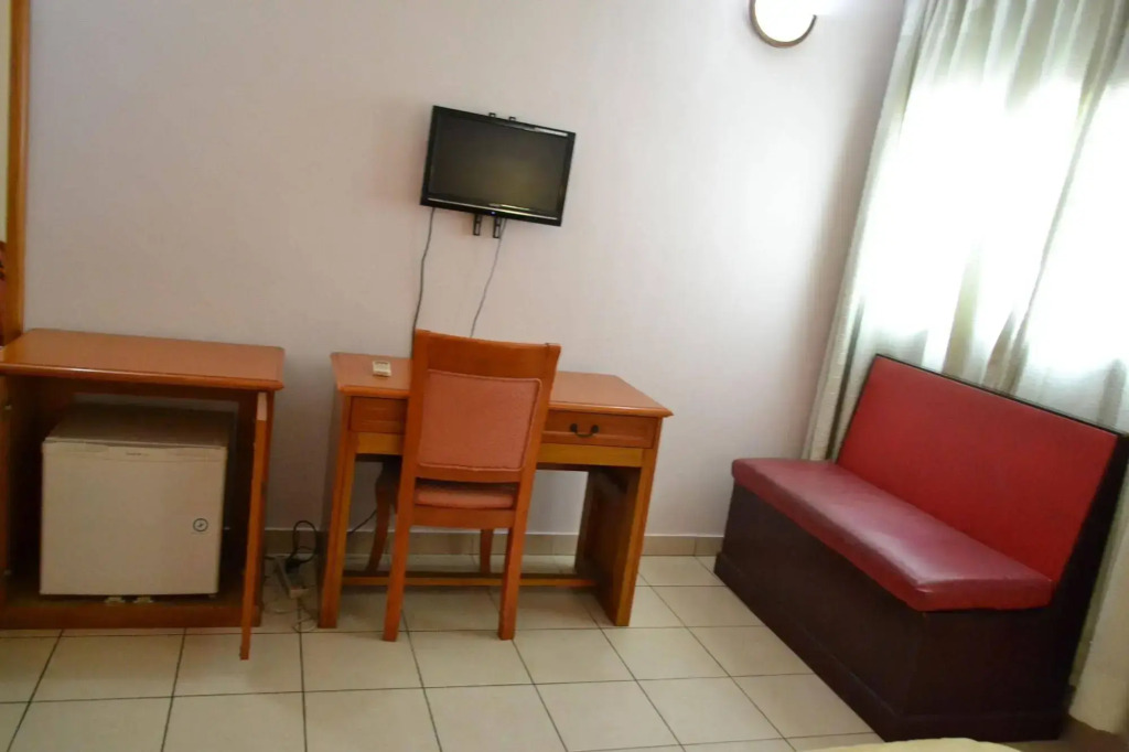 Peninsula Plaza Hotel