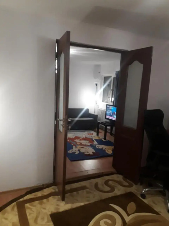 Tobyta nu primesc santieristi si petrecareti