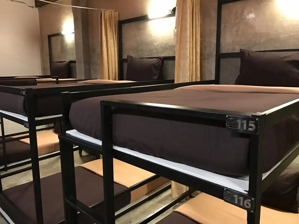 The Alley Hostel & Bistro