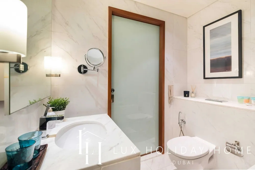 LUX | The EMAAR Fashion Avenue Studio