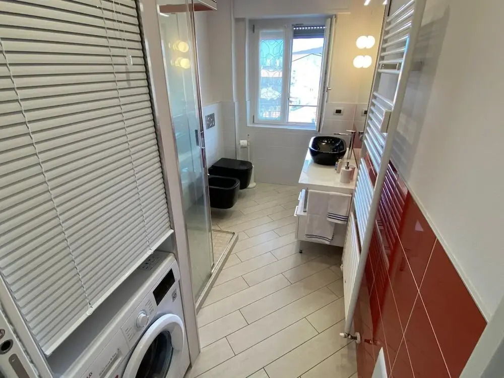 Romantica Suite Modern Apartment in Verbania Intra