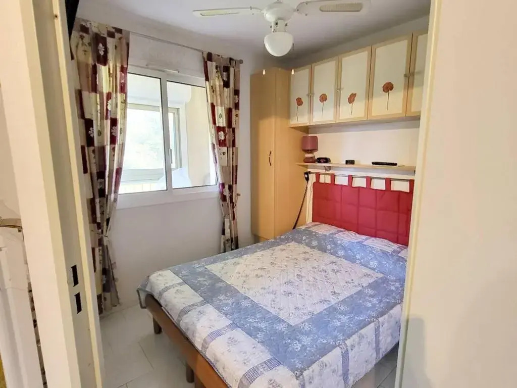 Appartement Six-Fours-les-Plages, 3 pièces, 4 personnes - FR-1-316-50