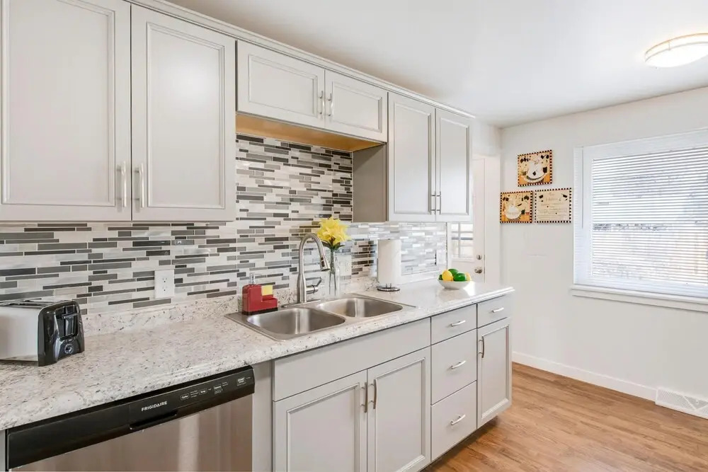 Quiet Getaway, Modern Kitchen and Foosball Table