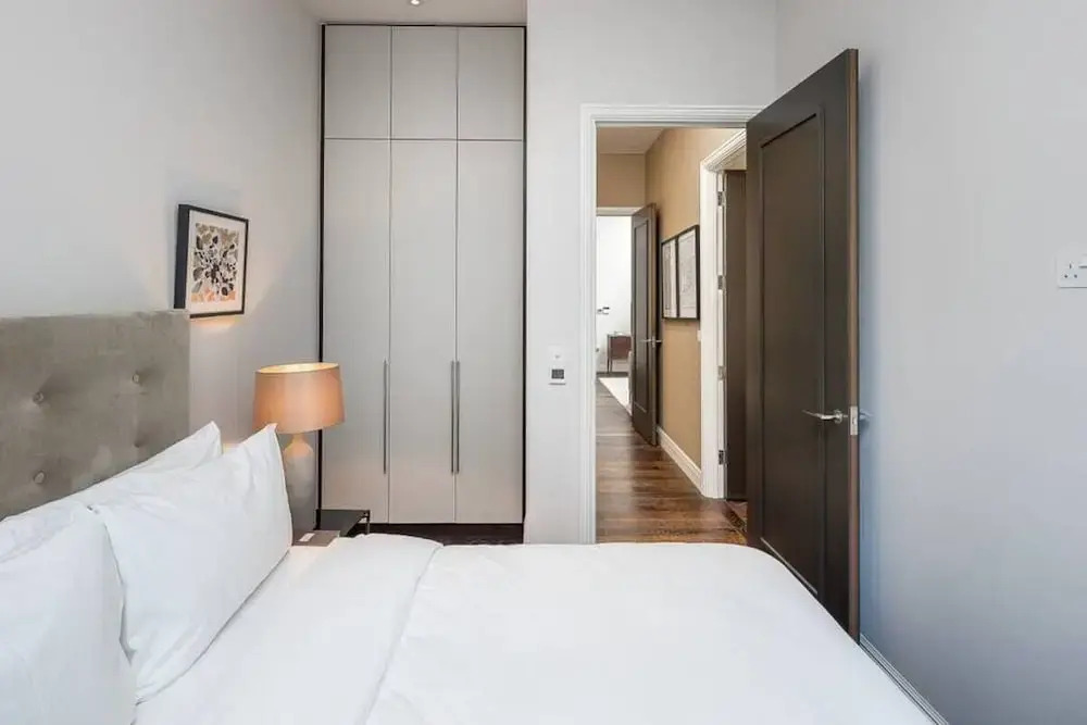 Modern 2 Bed, 2 Bath Apartment in Paddington