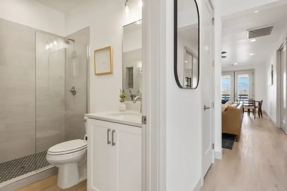 Lagoon Vibes 4 Bedroom Townhouse